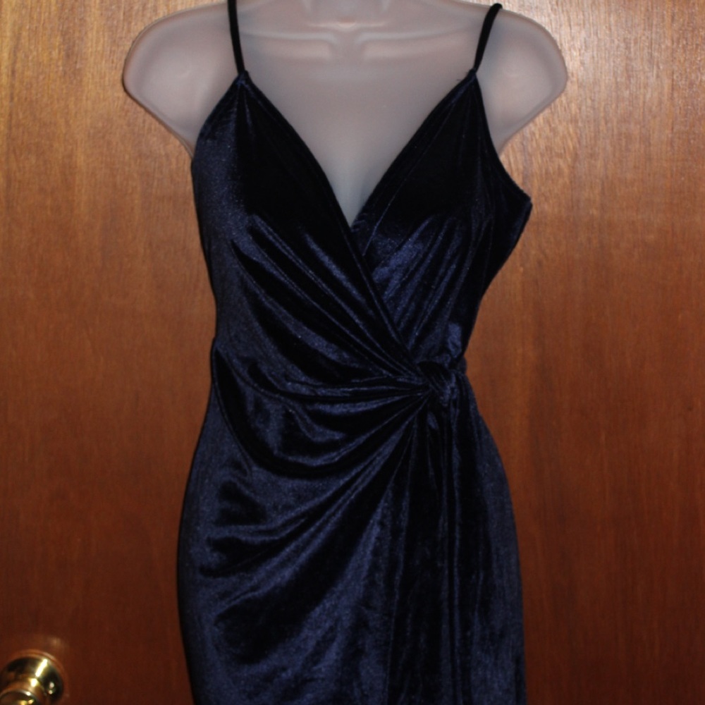 Parisian wrap dress NWT